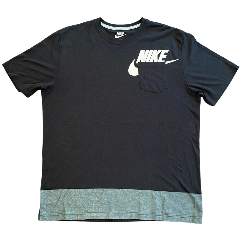 Nike Lightweight Pocket T-shirt